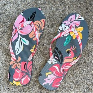 VERA BRADLEY flip flops